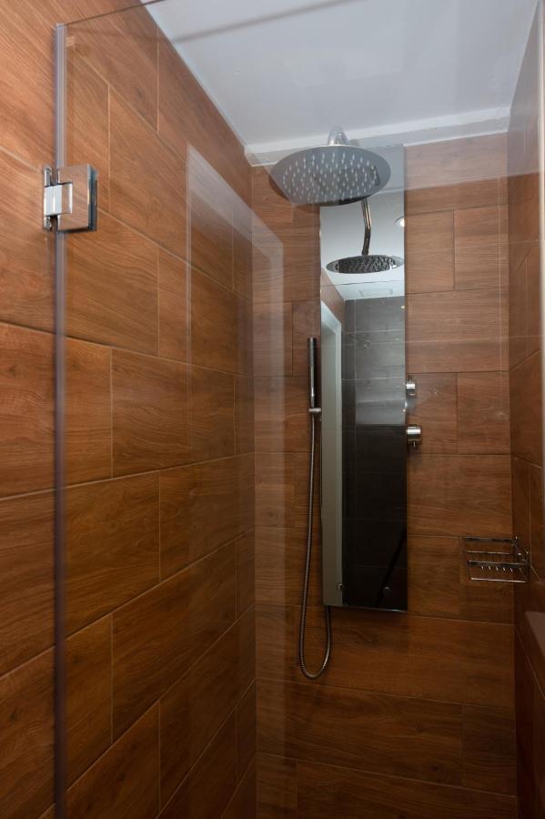 Hotel_Tier Athena Bagian luar foto