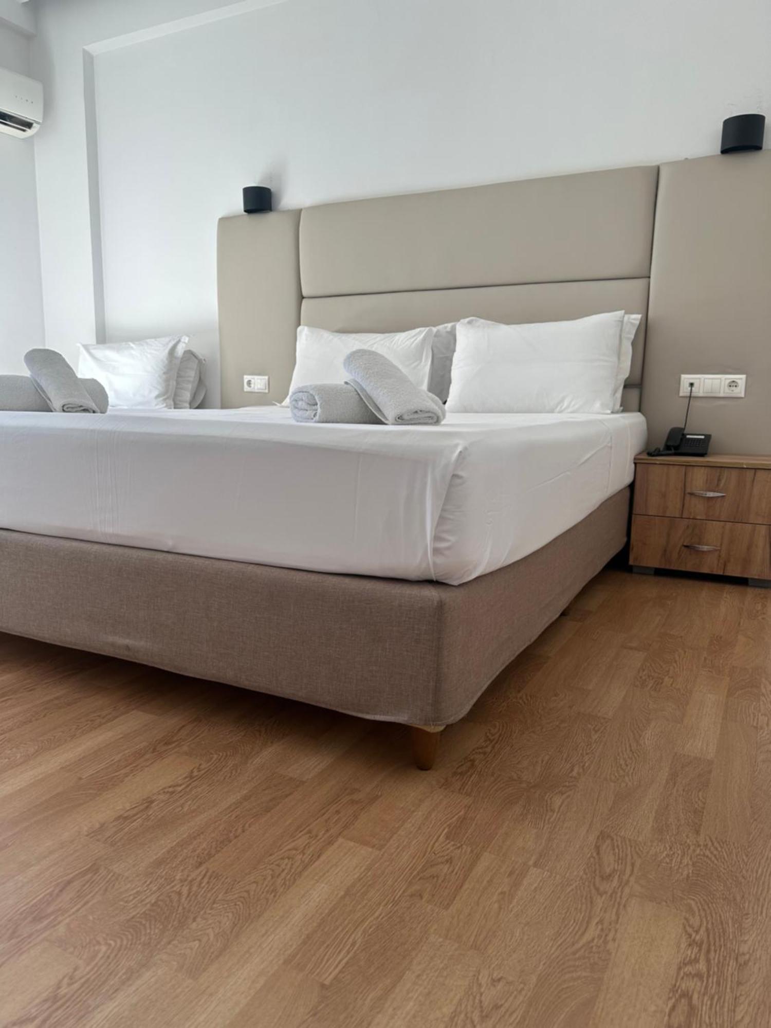 Hotel_Tier Athena Bagian luar foto